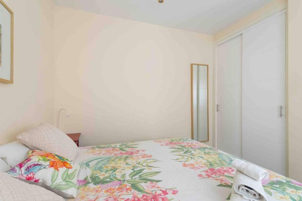 Arguineguín, en el casco marinero con sol todo el año Apartamento Exterior foto