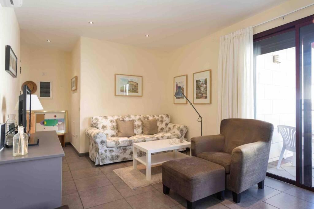 Arguineguín, en el casco marinero con sol todo el año Apartamento Exterior foto