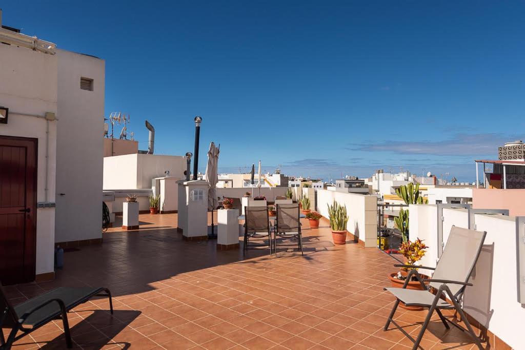 Arguineguín, en el casco marinero con sol todo el año Apartamento Exterior foto