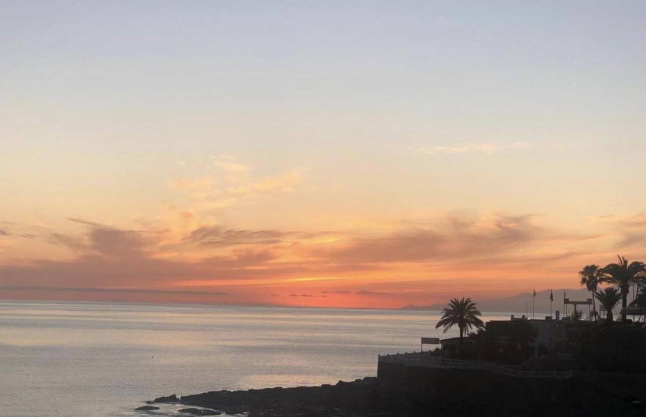 Arguineguín, en el casco marinero con sol todo el año Apartamento Exterior foto